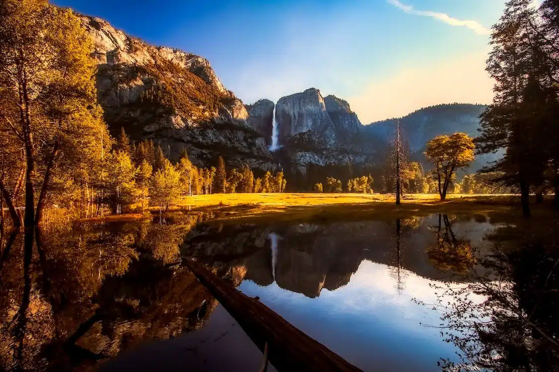 Beautiful Autumn Day Yosemite Park