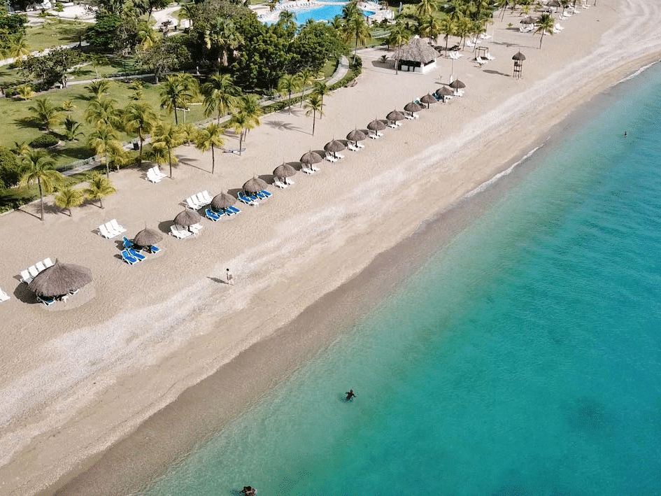 Beach Hotel in Haiti - Mexico vs Haiti