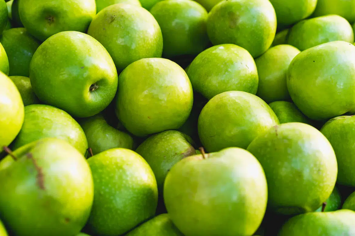 A lot of Green Apples