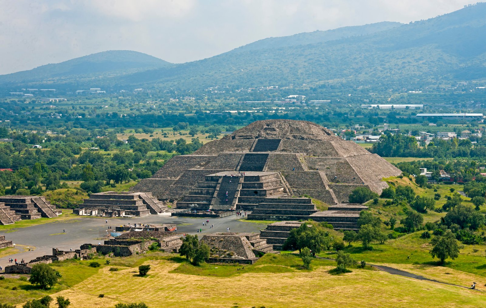 Teotihuacán: Walk the Avenue of the Dead
