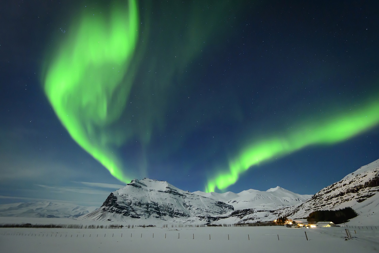 Aurora Australis, Antarctica: A Dance of Light