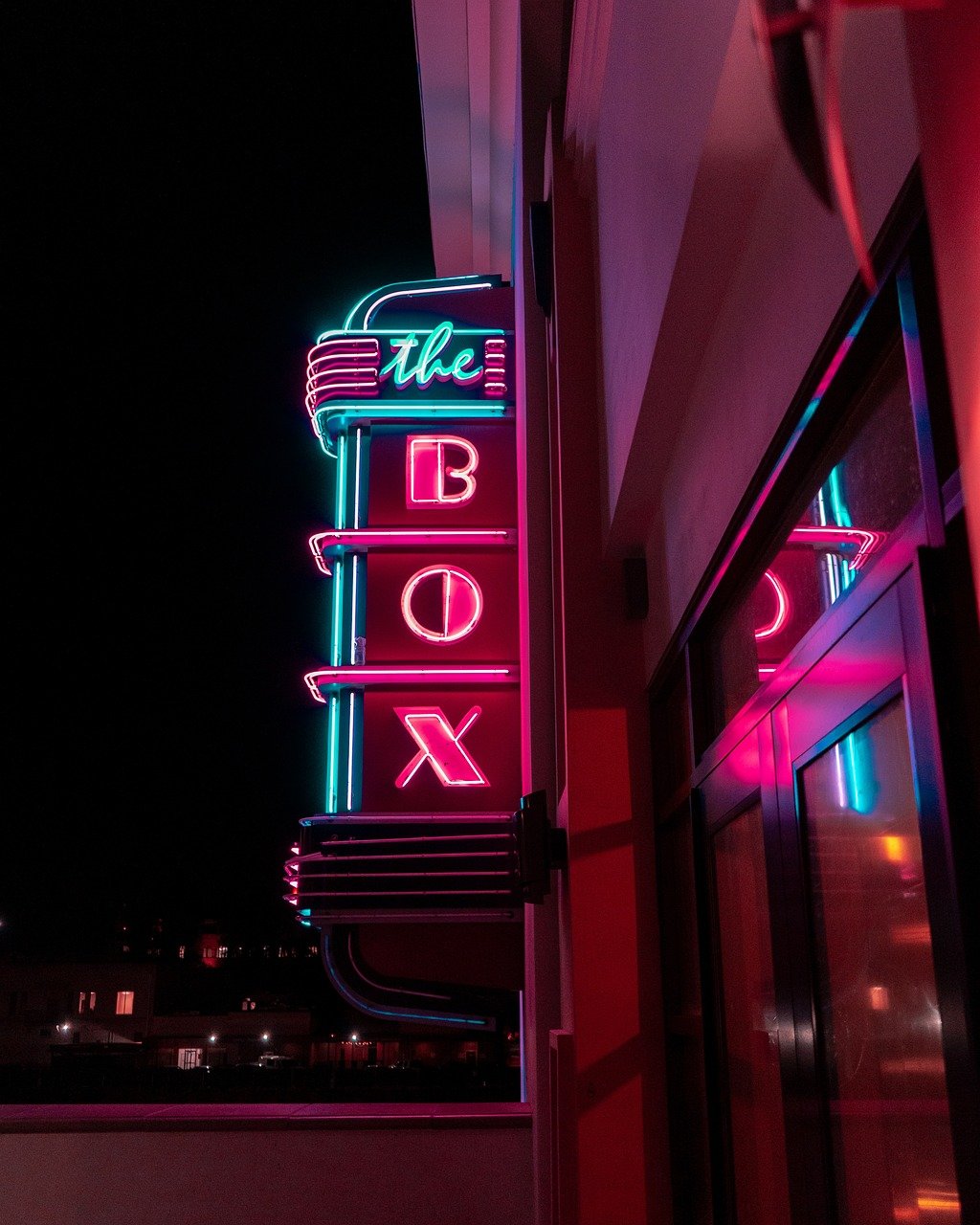 New Orleans' Bourbon Street: Partying Safely in the Big Easy