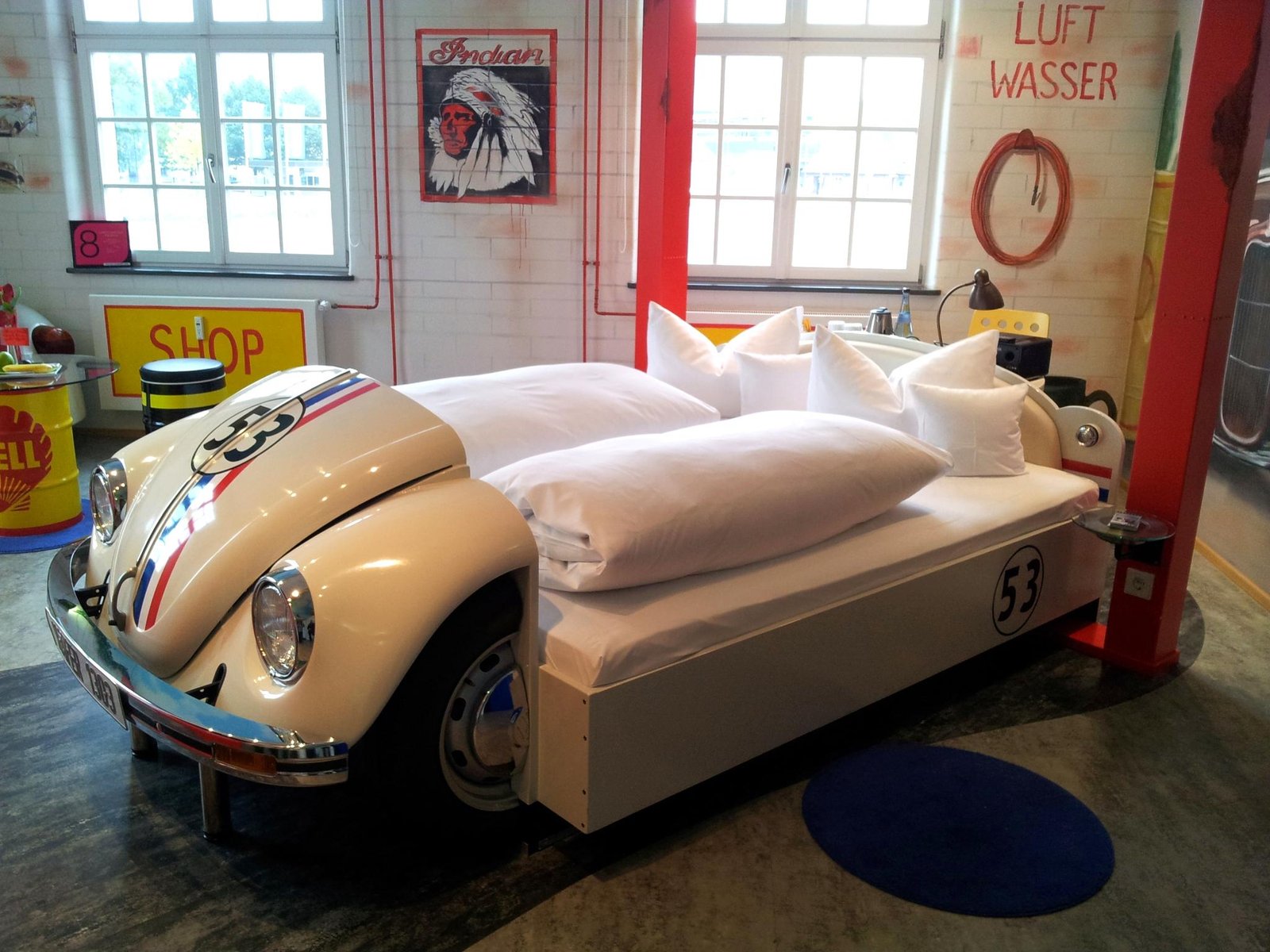 V8 Hotel (Stuttgart, Germany)