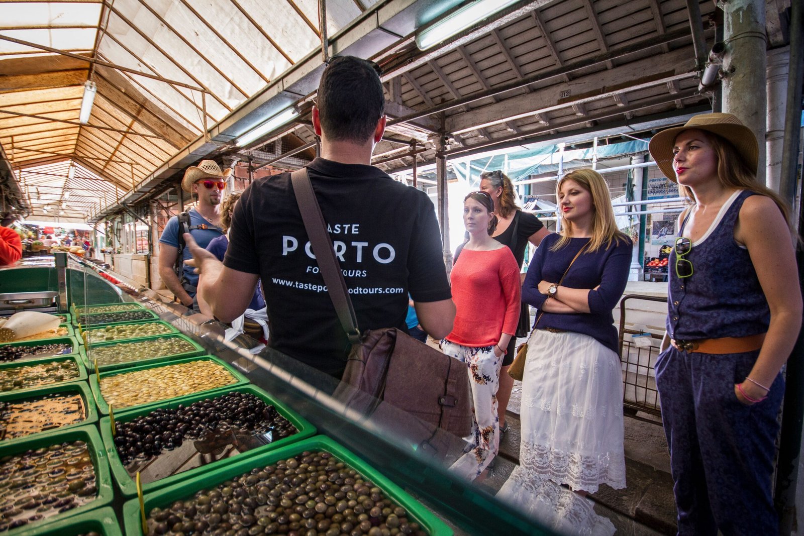 How to Eat Like a Local Without Breaking the Bank