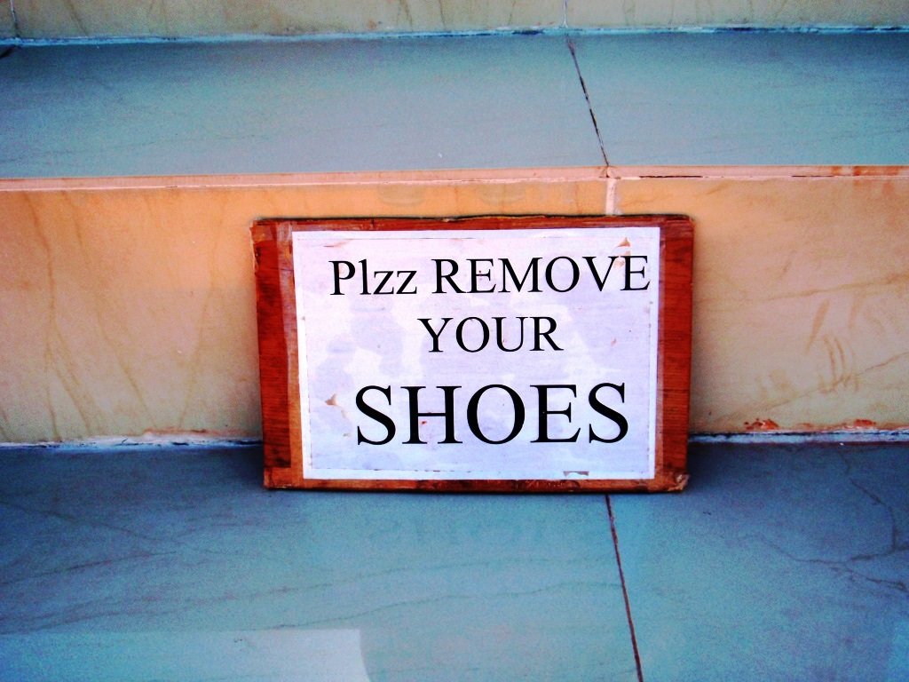 7 Tourist Behaviors That Locals Secretly Hate - And You’re Probably Doing Them