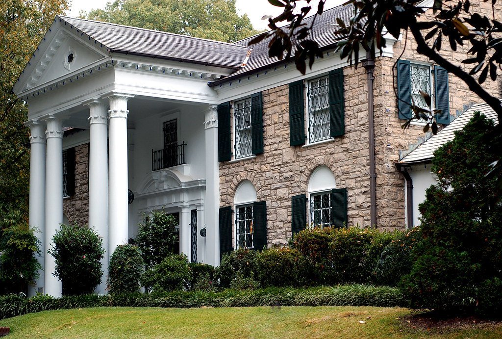 4. Graceland, Memphis, Tennessee (brittreints, Flickr, CC BY 2.0)