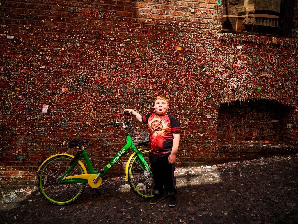 13. The Seattle Gum Wall (Image Credits: Rawpixel)