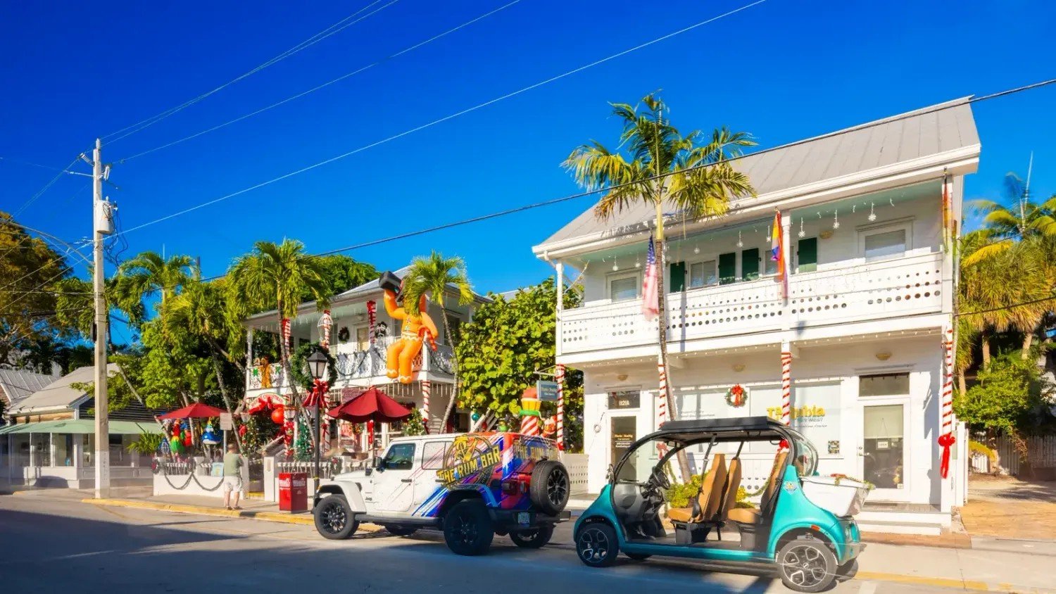 20 American Tourist Traps That Still Fool People Every Summer