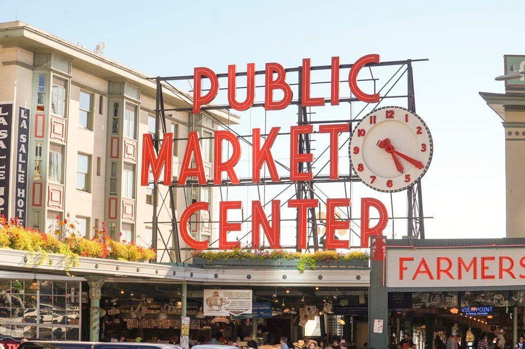 14. Pike Place Market, Seattle, WA (Image Credits: Unsplash)