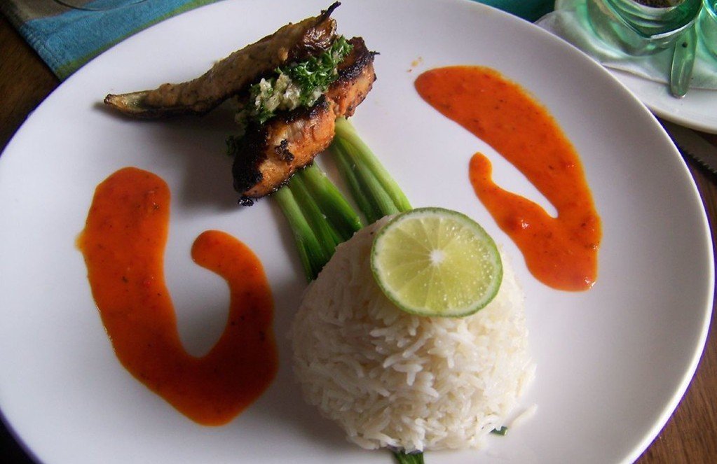 22. Serving Food That Was Clearly Meant to Impress, Not Satisfy (Image Credits: Flickr)