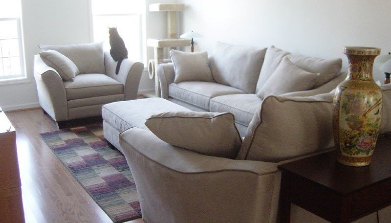 9. A Perfectly Matched Furniture Set (Image Credits: Flickr)