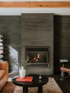 33 Silent Signs Your Living Room Screams 'Outdated' to Buyers (And How to Fix Them for Under $50)