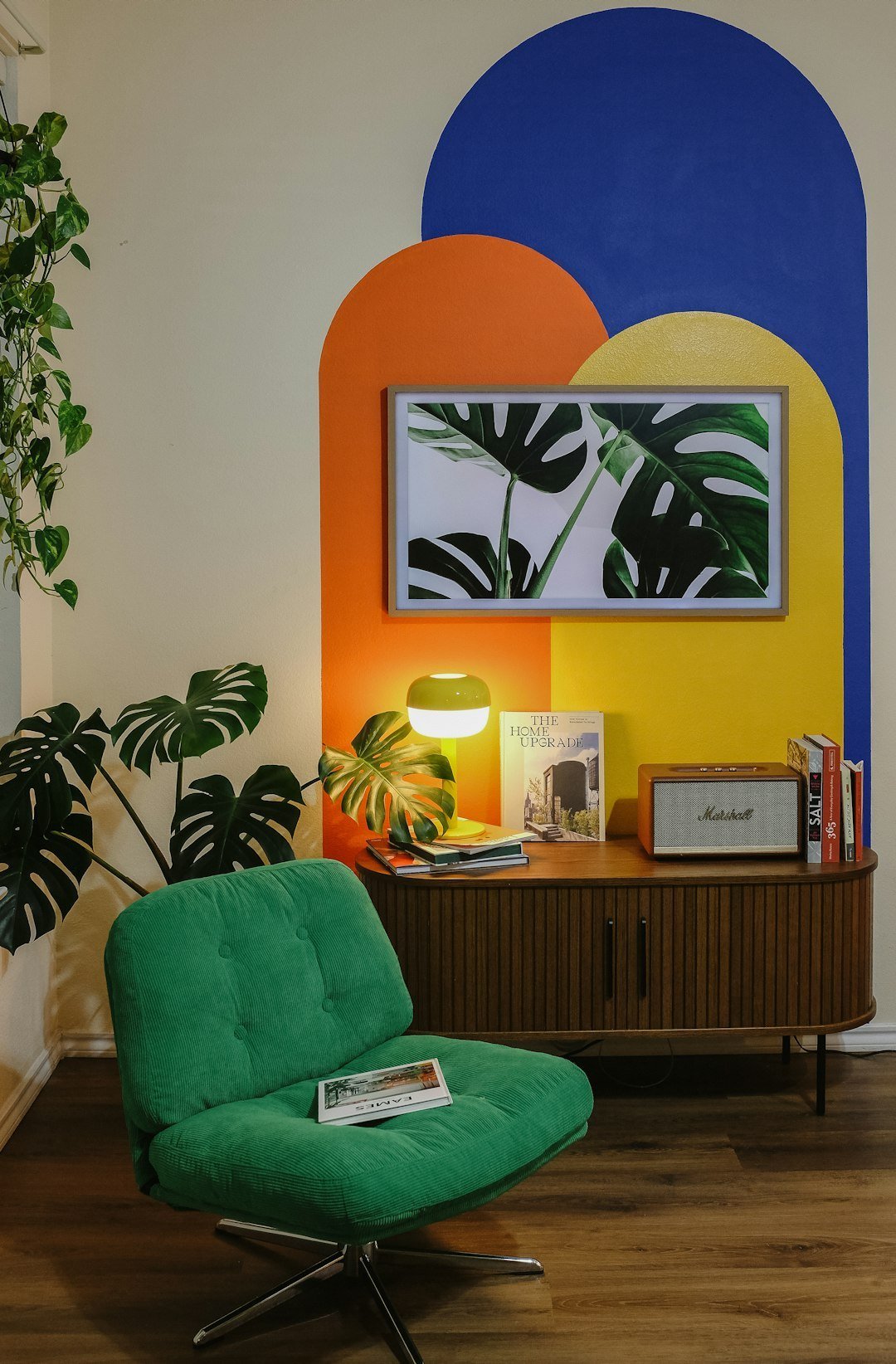 10. The Accent Wall (Especially That One Painted Color) (Image Credits: Unsplash)