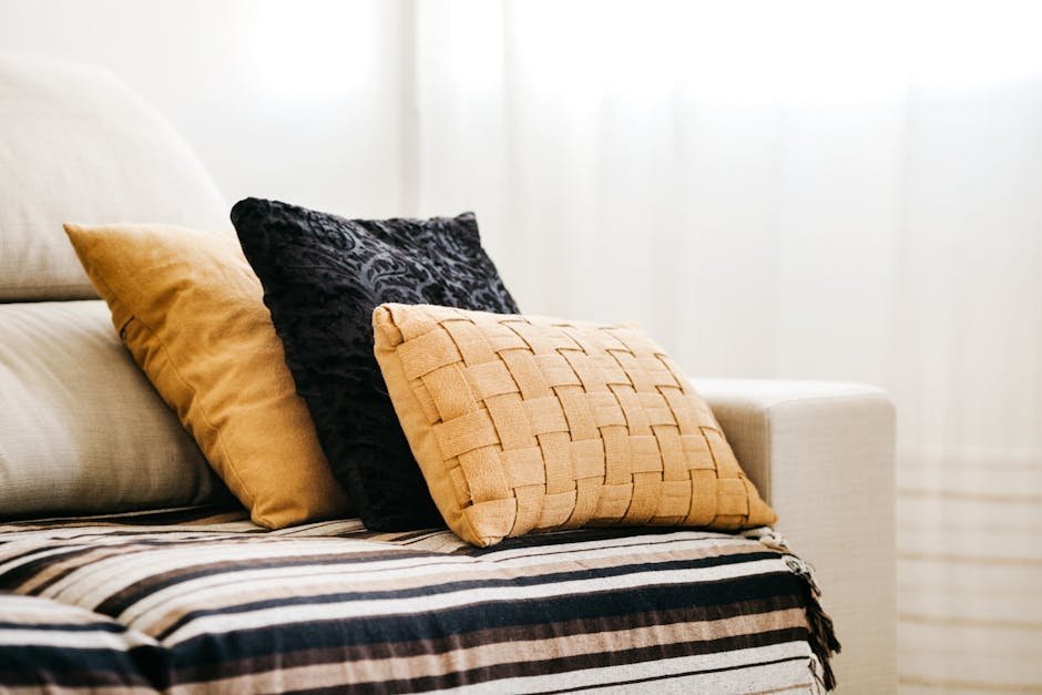 13. Throw Pillows Stacked Beyond All Reason (Image Credits: Pexels)