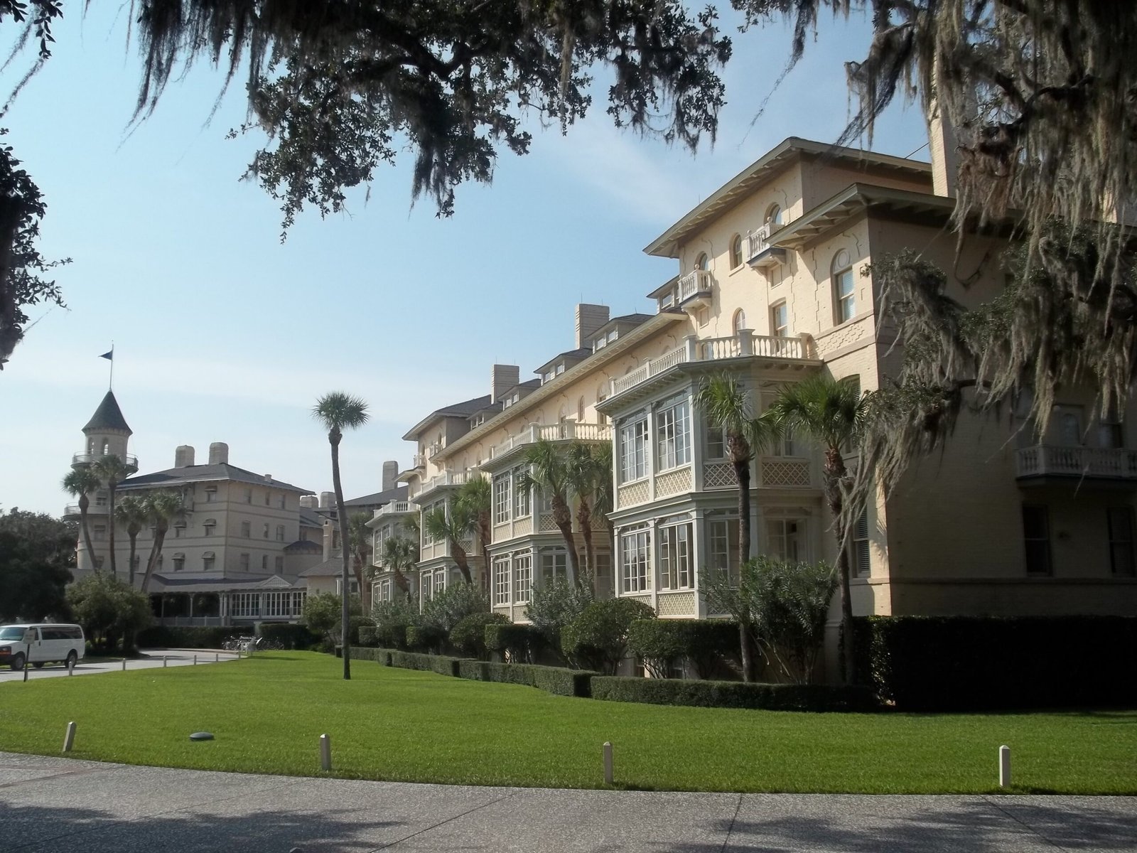 18. Jekyll Island Club Resort - Jekyll Island, Georgia (By Ebyabe, CC BY-SA 3.0)