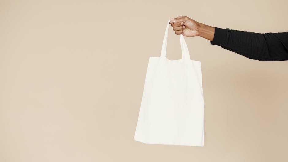 26. Bring a Compact Reusable Tote Bag (Image Credits: Pexels)