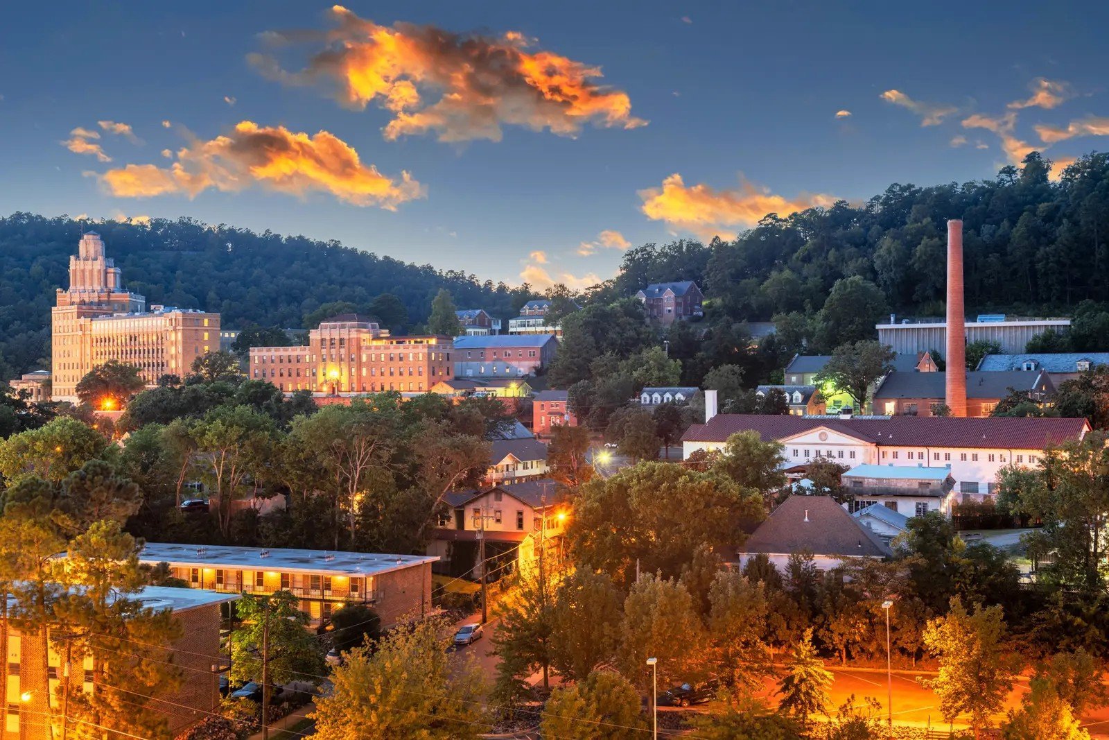 #15 - Hot Springs, Arkansas (Image Credits: Shutterstock)