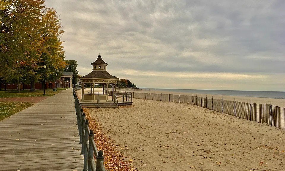 #13 - Ontario Beach Park, Rochester, New York (Image Credits: Wikimedia)