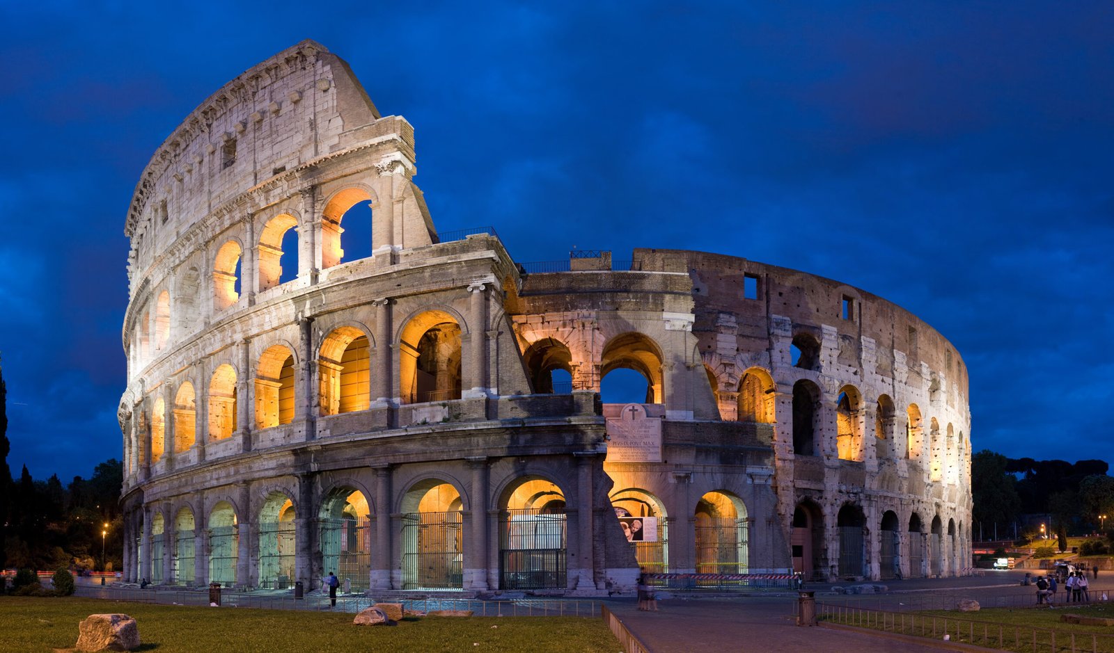 A 4x4 segment panorama of the Coliseum at dusk. Taken by myself with a Canon 5D and 50mm f/1.8 lens at f/5.6.