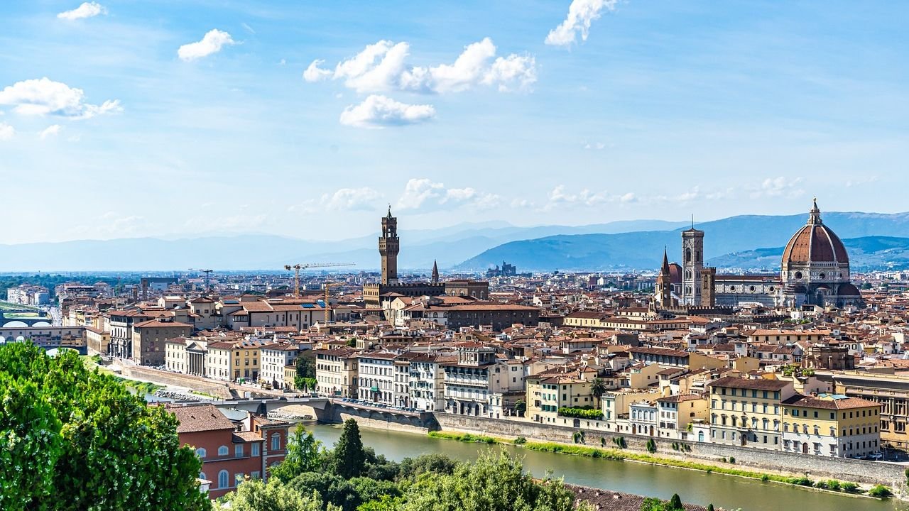 12 Most Exhausting European Cities To Visit (Ranked By Tourist Overload)