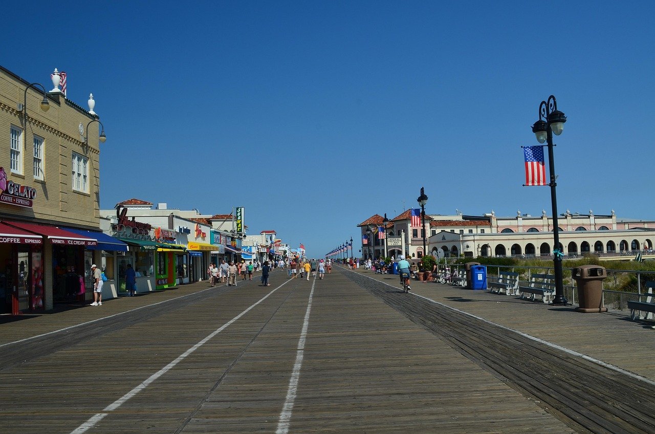 #12 - Ocean City, New Jersey: Eight Miles of Boardwalk, Zero Breathing Room (Image Credits: Pixabay)