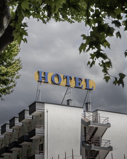 #1 - The Hotel That Looks Suspiciously Cheap for a Prime Location (Image Credits: Pexels)