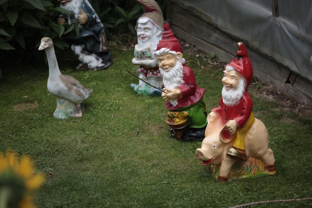 #19 &ndash; Random Lawn Ornaments Scattered With No Visual Logic (Image Credits: Unsplash)