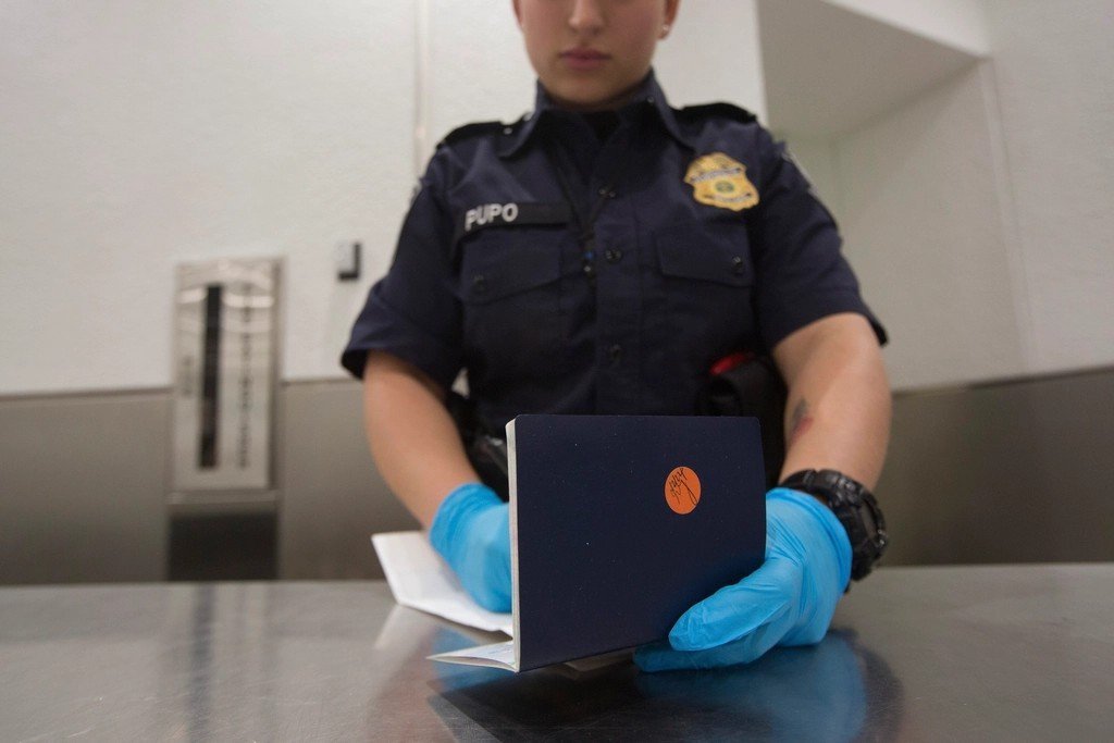 #5 - Not Checking Passport Validity Before an International Trip (Image Credits: Rawpixel)