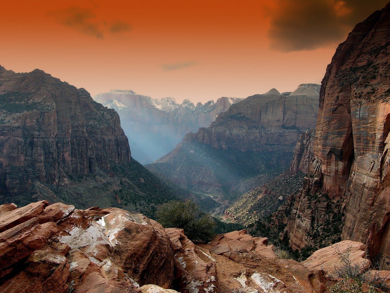 #1 - Zion National Park: The Most Crowded Place Per Square Foot in the American West (Image Credits: Pixabay)
