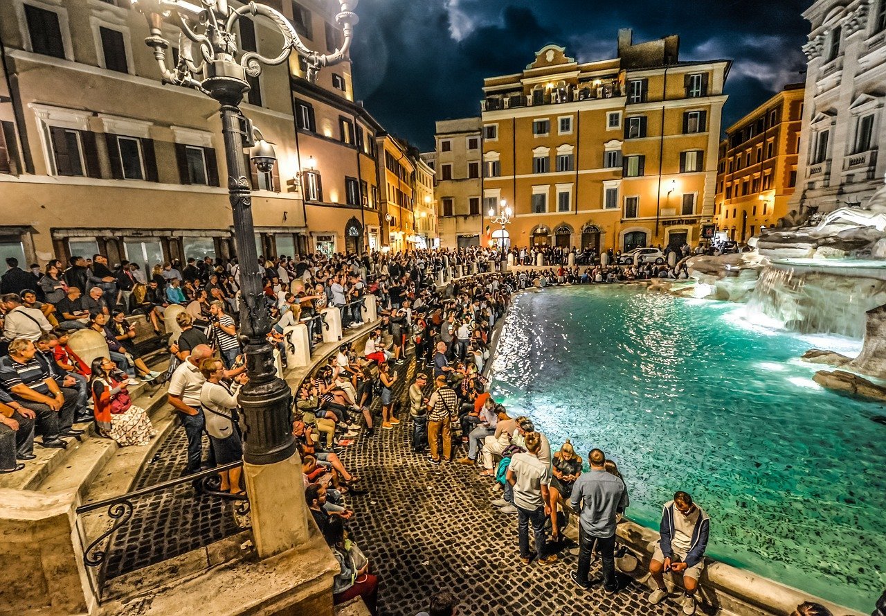 #11 - The Trevi Fountain, Rome: Romance Ruined by the Masses (Image Credits: Pixabay)