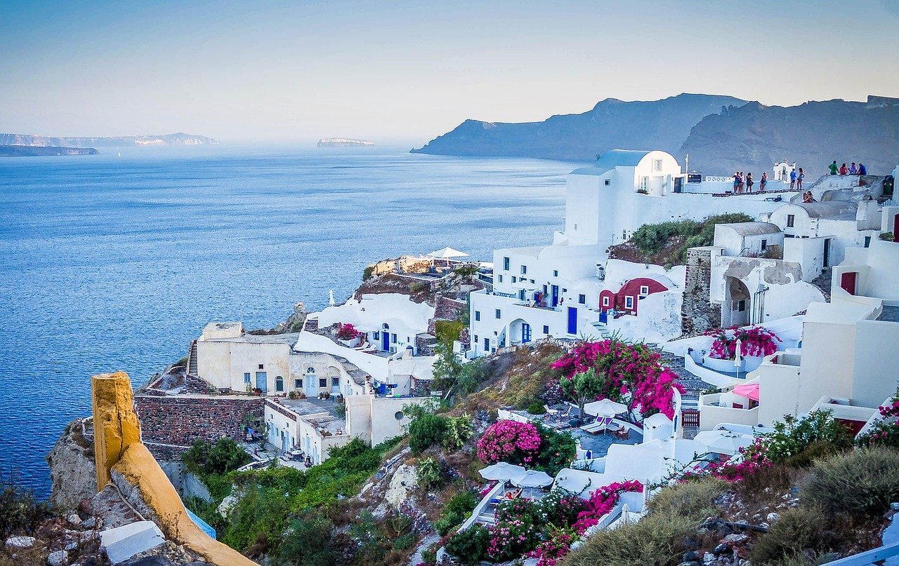 #3 - Santorini, Greece: The Instagram Trap That Costs a Fortune (Image Credits: Pixabay)