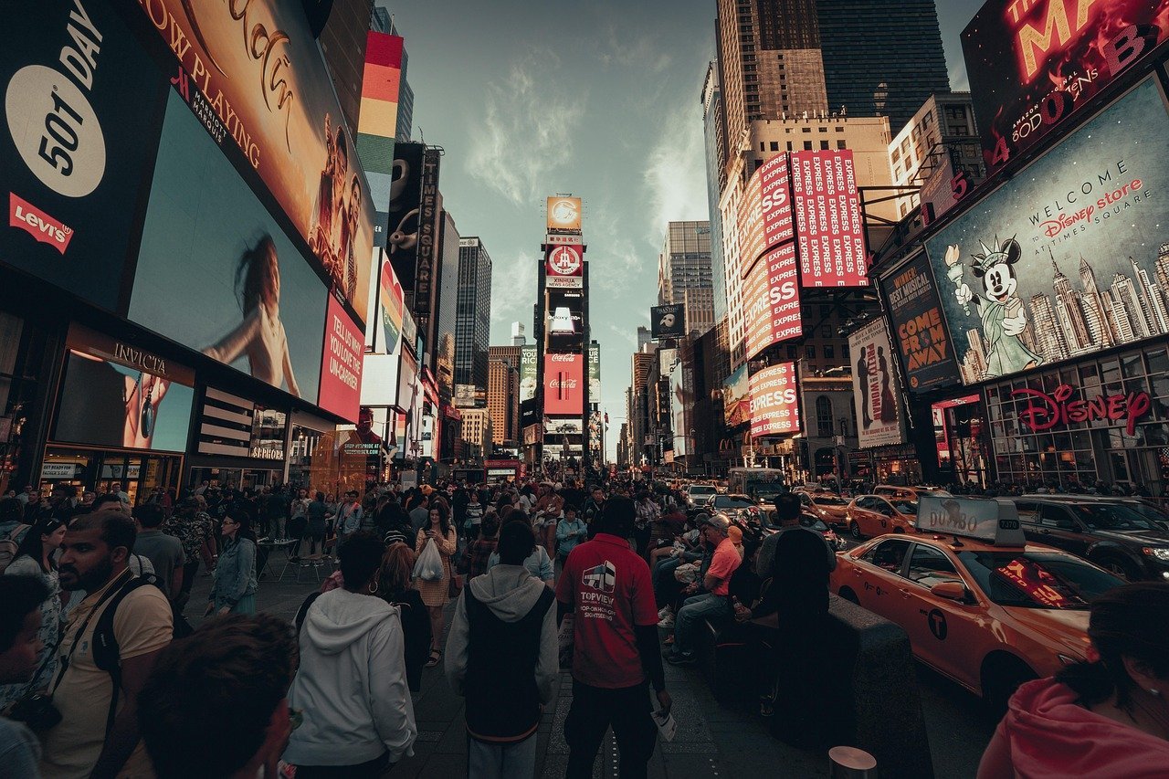 #1 - Times Square, New York City: The World's Most Stressful Tourist Trap (Image Credits: Pixabay)