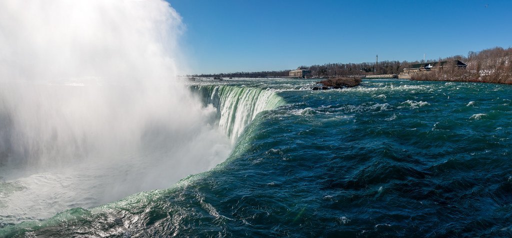 #19 - Niagara Falls, New York: Nature's Wonder, Surrounded by a Neon Circus (Jorge Lascar, Flickr, CC BY 2.0)