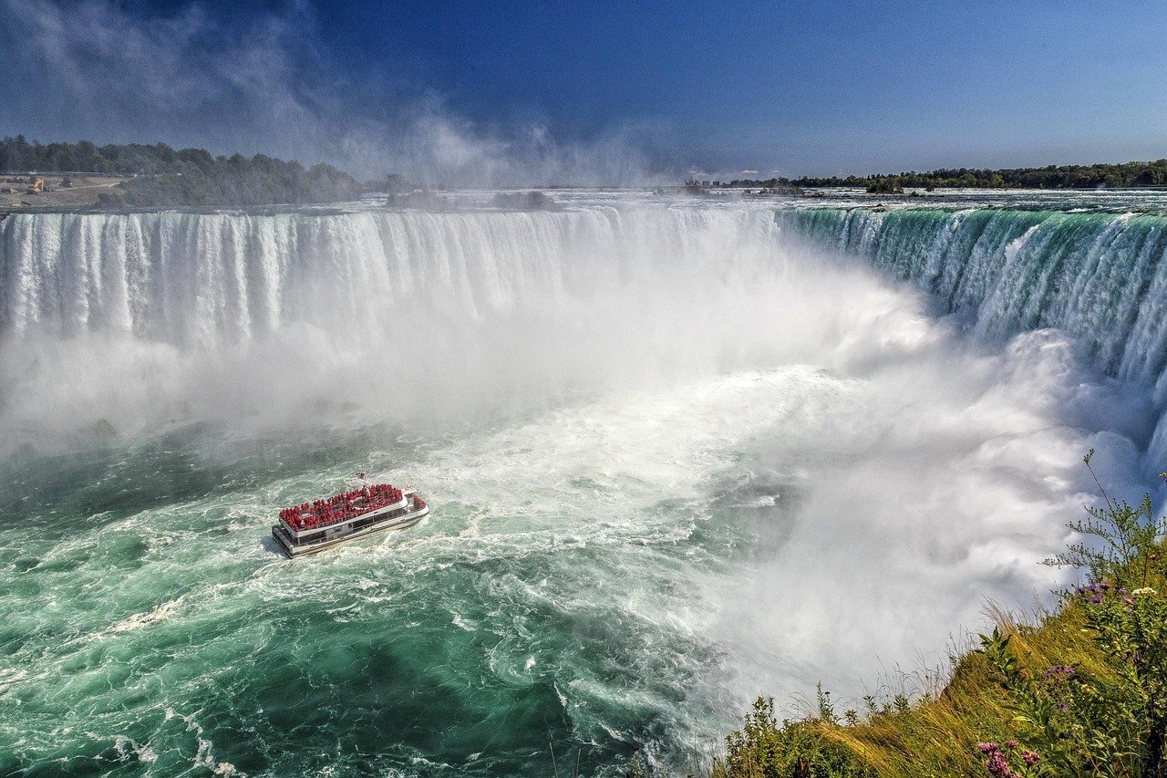 #4 - Niagara Falls (American Side): Nature Wins, Everything Else Loses (Image Credits: Pixabay)