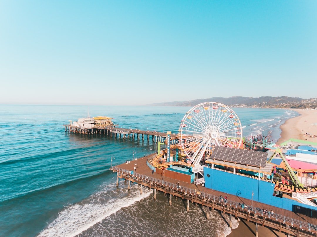 #10 - Santa Monica, California: Pollution Rankings Meet Endless Visitor Numbers (Image Credits: Unsplash)